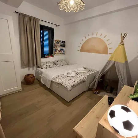 Blue Sea Apartment *